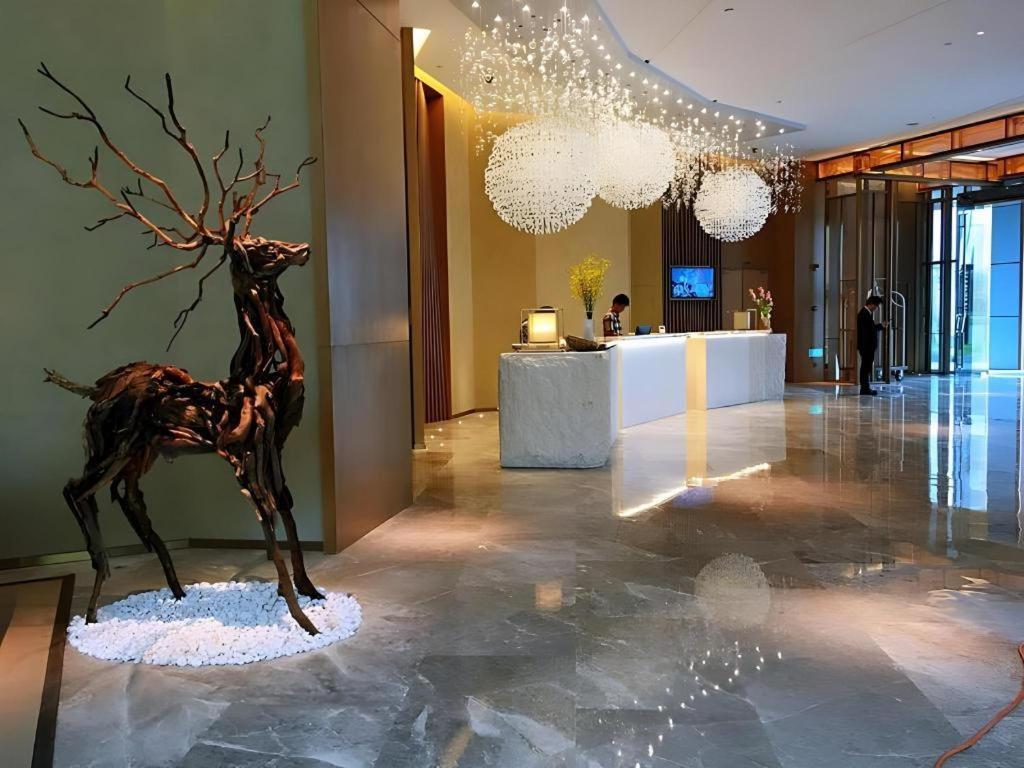Royce Hotel Шэньчжэнь Экстерьер фото
